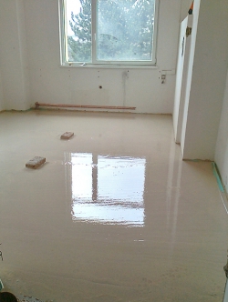 Lití anhydritové podlahy