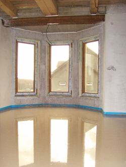 Lití anhydritové podlahy