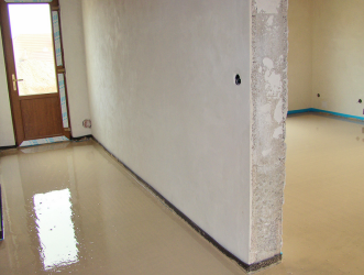 Lití anhydritové podlahy